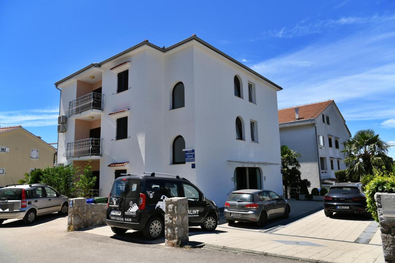 Apartmani Totic Malinska Exterior foto