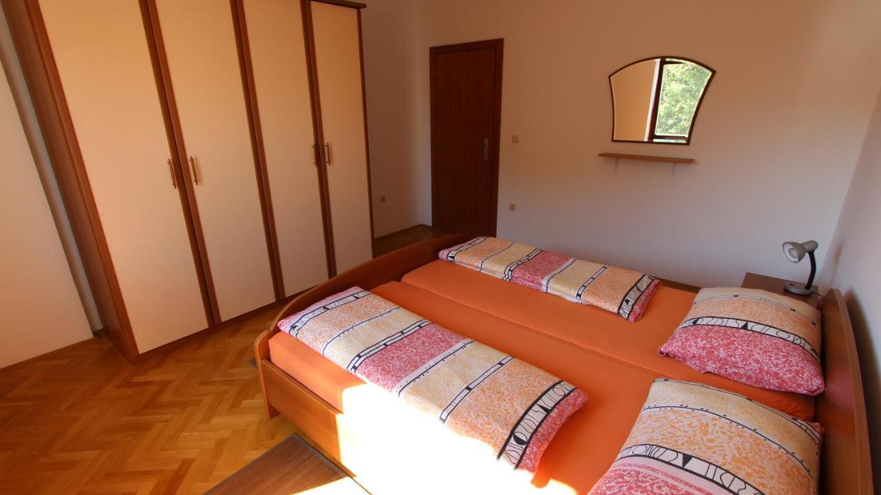 Apartmani Totic Malinska Exterior foto