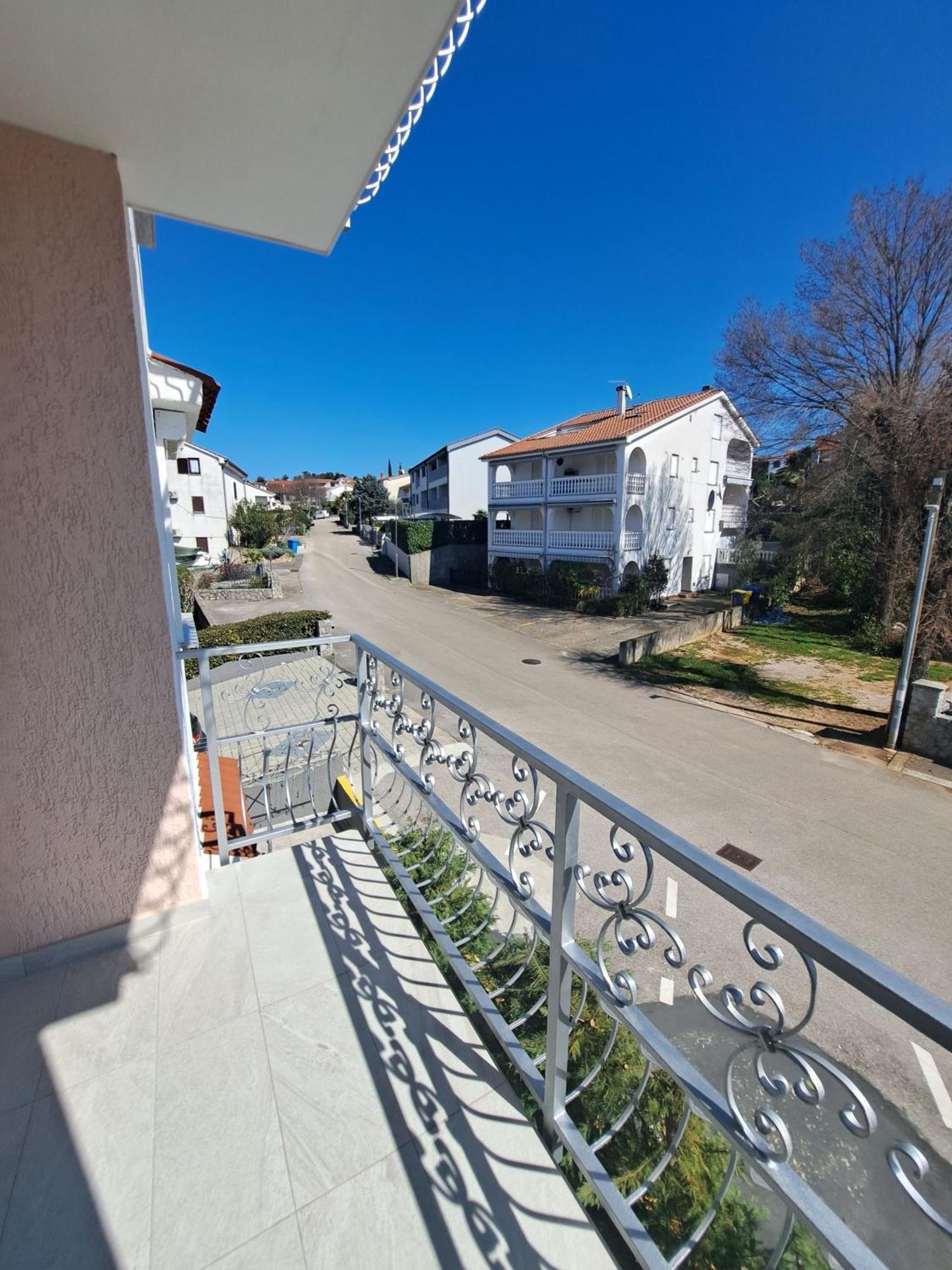 Apartmani Totic Malinska Exterior foto