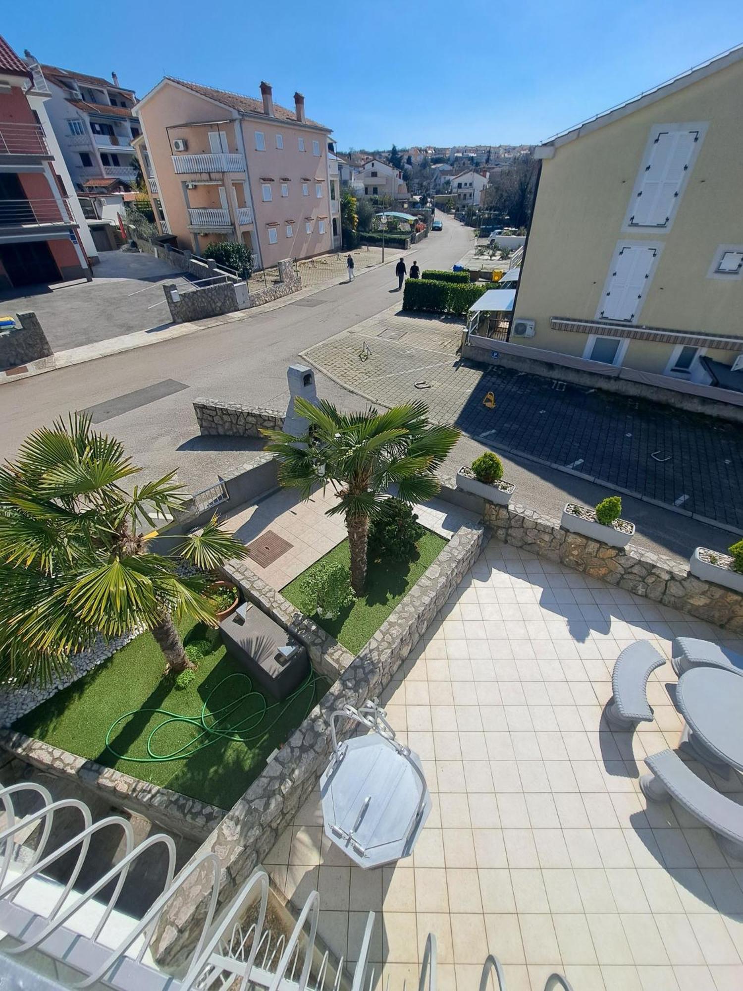 Apartmani Totic Malinska Exterior foto