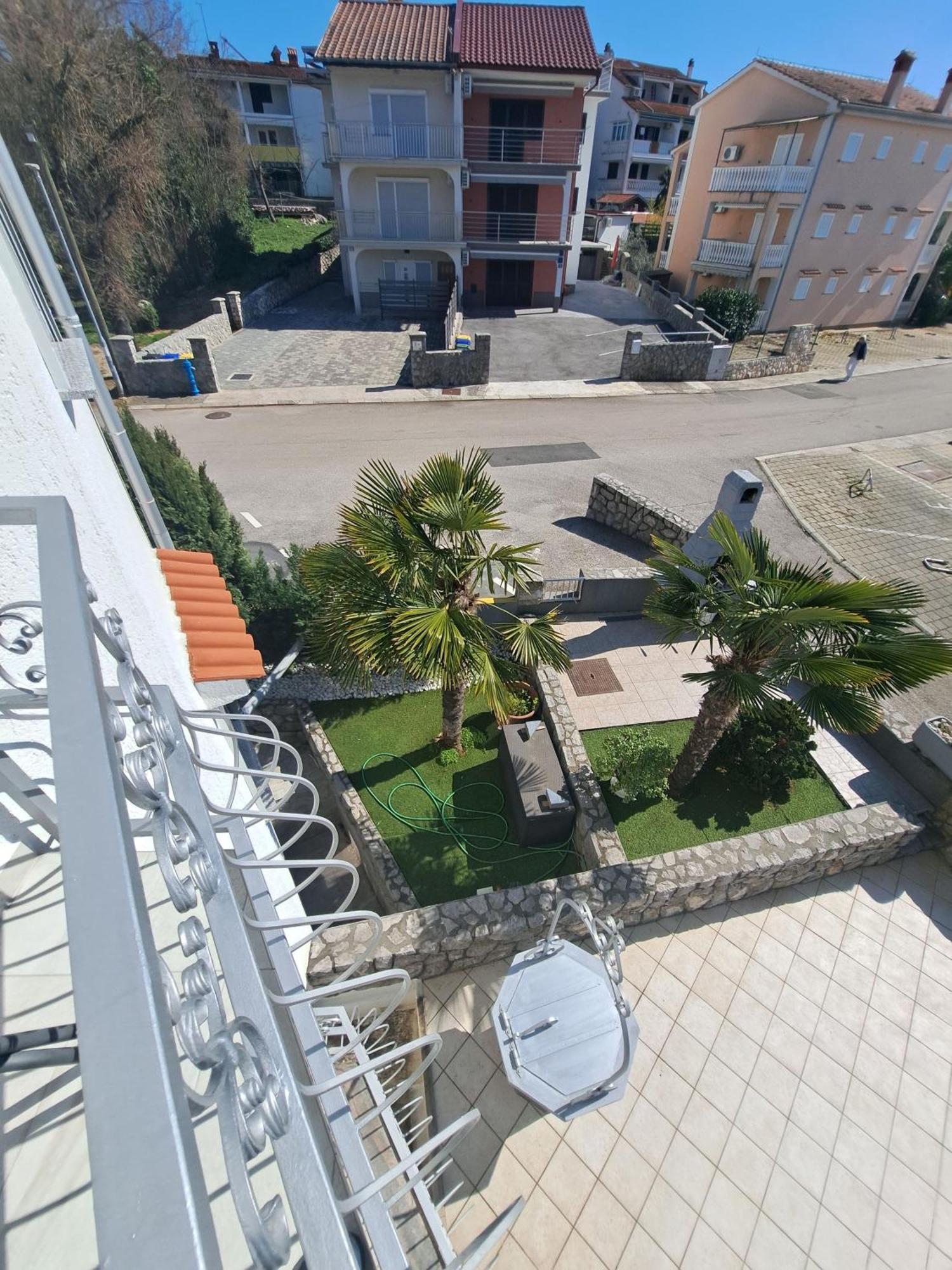 Apartmani Totic Malinska Exterior foto